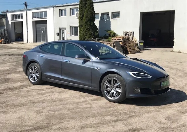 Tesla Model S cena 252000 przebieg: 15000, rok produkcji 2020 z Łomianki małe 172